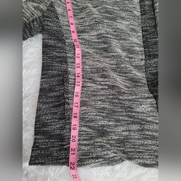 Two by Vince Camuto side zipper cardigan size small - Picture 4 of 7